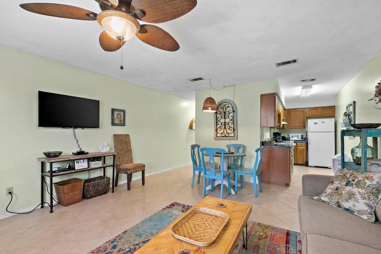 Sunny Daze Villa Navarre Exterior photo